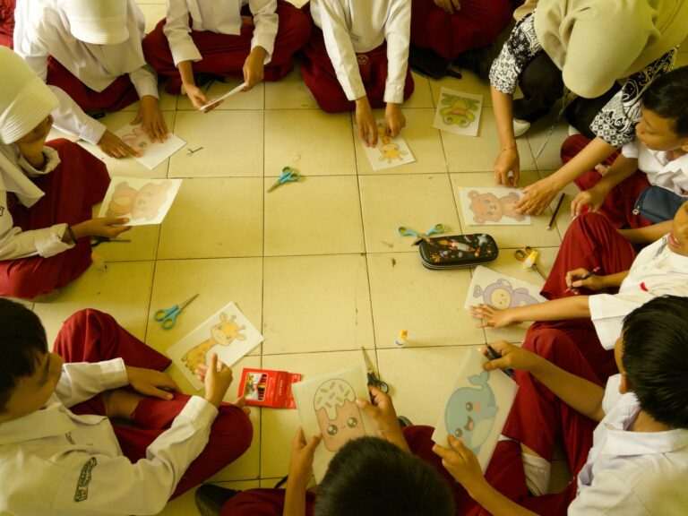 Pelatihan Pembuatan Gantungan Kunci dari Kertas, Asah Kreativitas sekaligus menjadi Ide Bisnis Baru